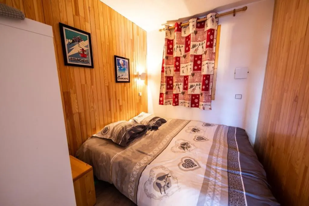 Apartment Superbe Vue, Acces Skis Aux Pieds, Tres Agreable Courchevel France