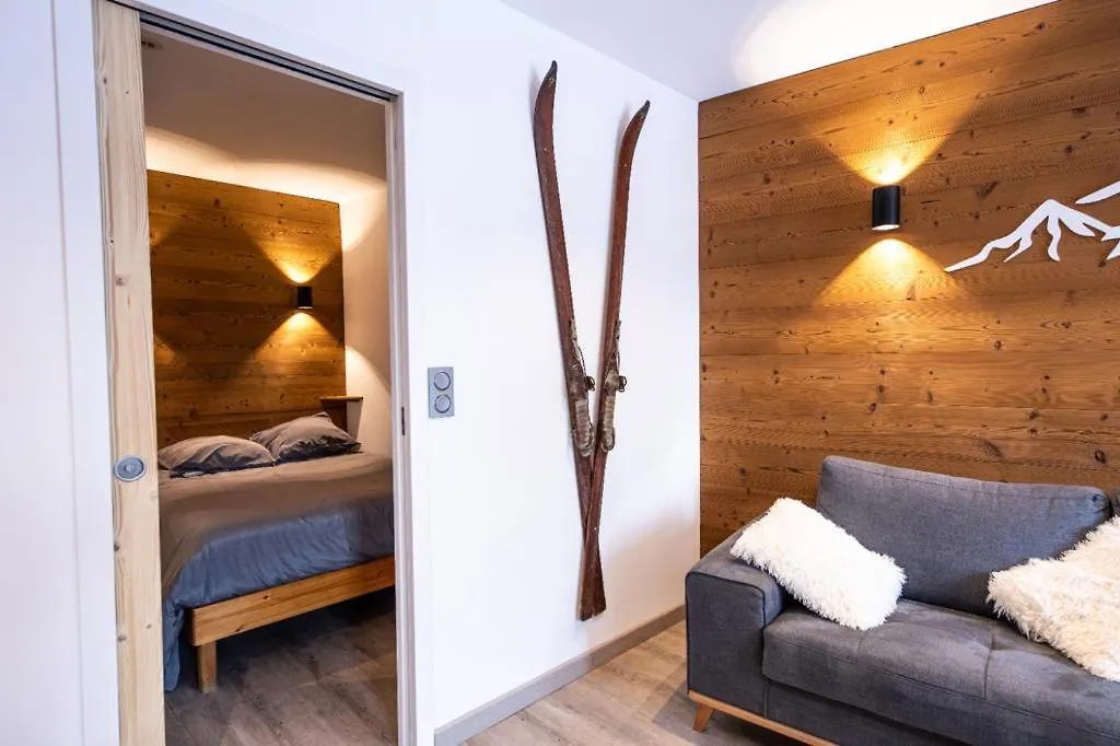 Apartment Superbe Vue, Acces Skis Aux Pieds, Tres Agreable Courchevel