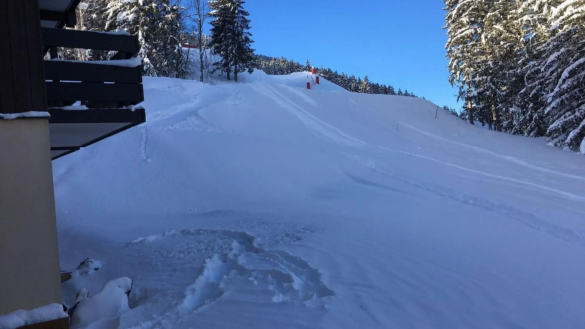 Superbe Vue, Acces Skis Aux Pieds, Tres Agreable contacts